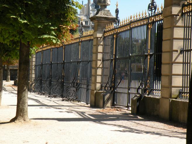  grilles dorées du jardin du Luxembourg